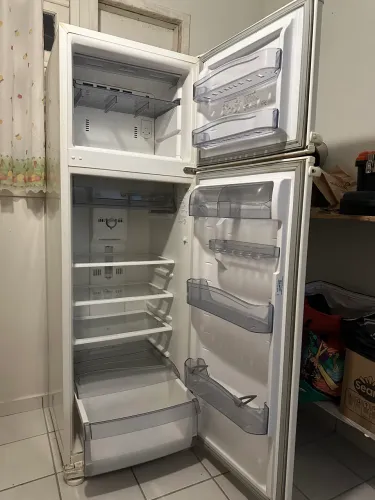 Geladeira Consul 370L 2 Portas - 220V