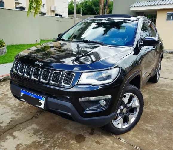 Jeep Compass Long 2.0 4X4 Dies. Aut. 2017 (teto solar)