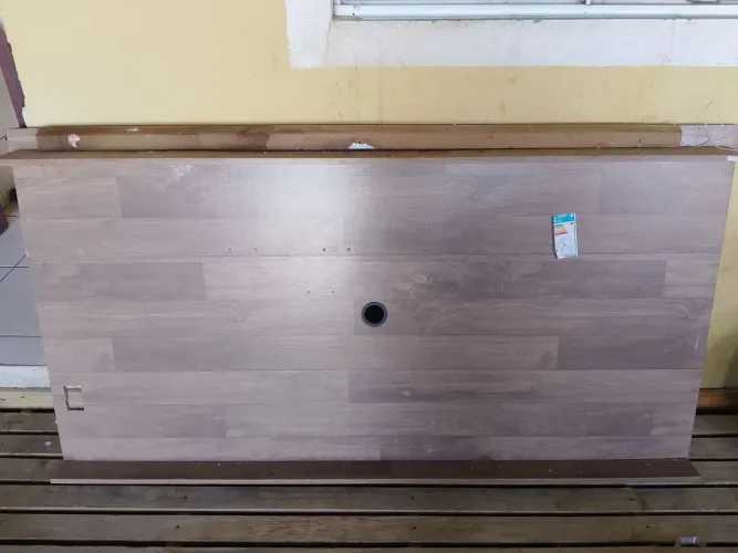 Painel em MDF aliança usado em bom estado.