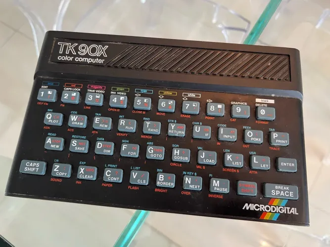 Computador tk 90