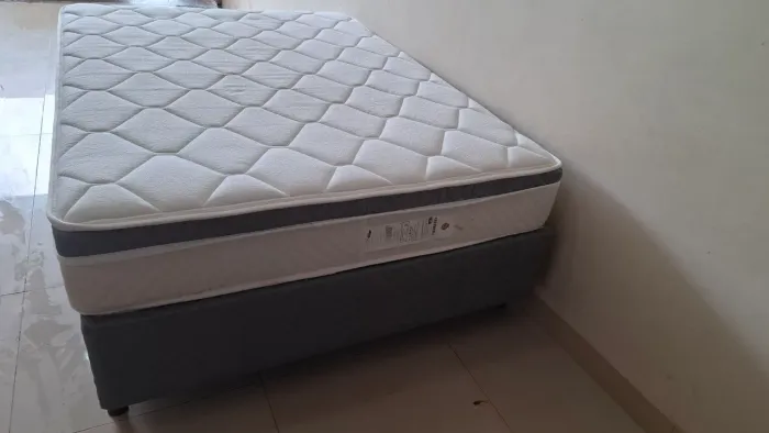 Cama Box molas ensacadas Herval