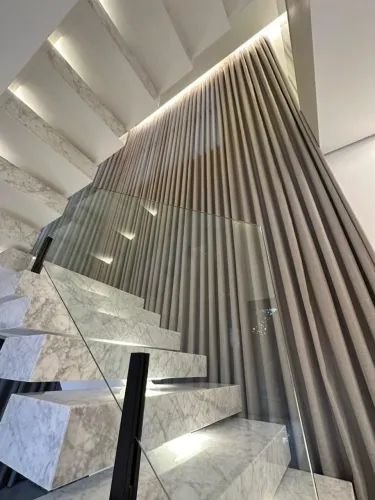 Cortinas, persianas, toldos e papel de parede sob medidas