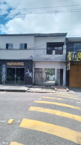 Vendo asa 2 andares .1 ponto comercial e 1 kit net . Valor205 mil.