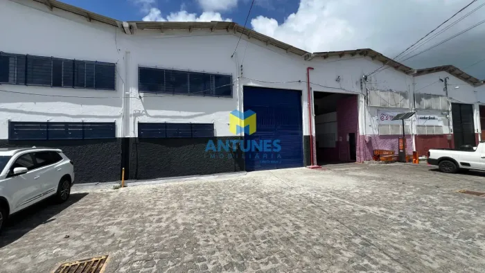 Alugue Galpão de 500m² na Imbiribeira, com acesso de carretas
