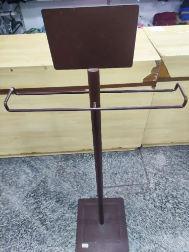 Arara pedestal