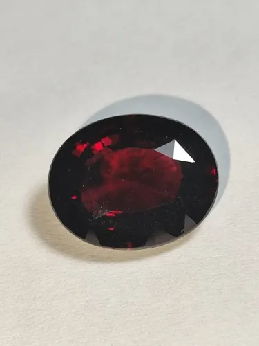 GARNET do Siri Lanka 10.89 Carat/quilates