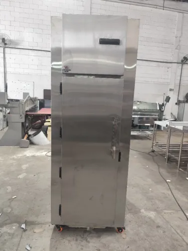 Mini câmara inox bebidas 1300L resfriados