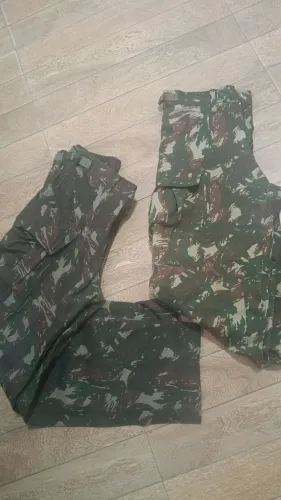 Calças camufladas P (36/38)