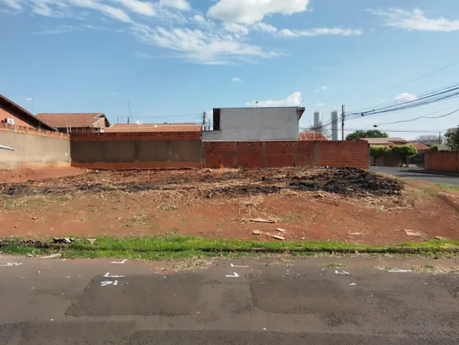 Terreno ótimo para galeria à venda no Residencial Caetano - São José do Rio Preto, SP