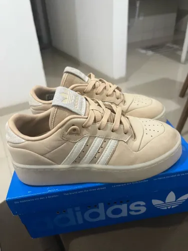 Tênis Adidas feminino Rivalry Lux Low