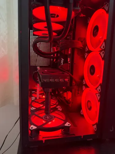 PC GAMER i5-14600kf + RTX 5070
