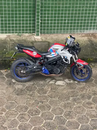 Vendo ou troco por carro