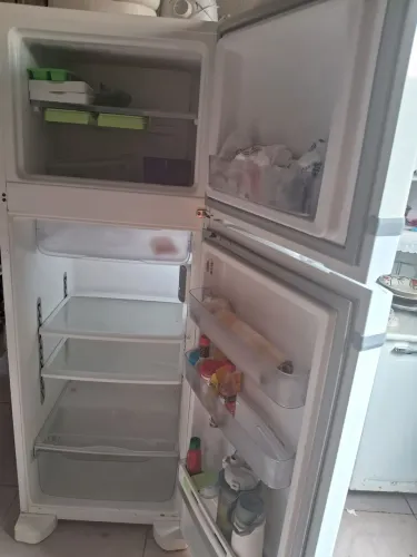 Vendo geladeira