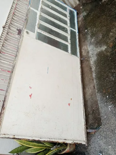 Porta com basculante
