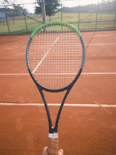 RAQUETE DE TÊNIS WILSON USADA