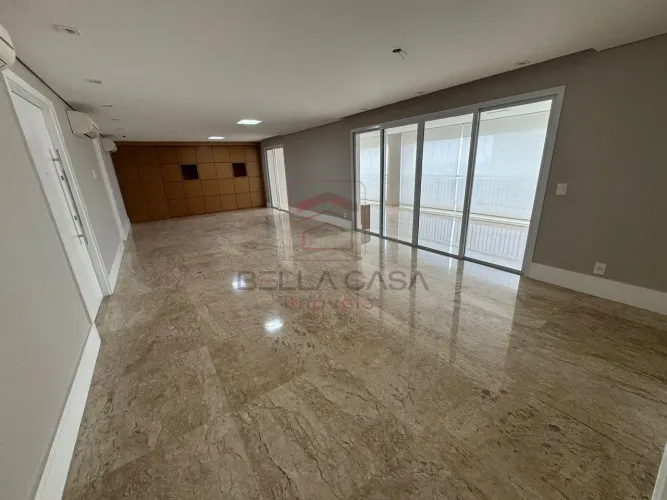 Apartamento à venda com 210m², 3 quartos e 3 vagas