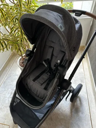 Carrinho Maxi-Cosi Anna³ + Bebê Conforto Pebble 360 Pro com Base Isofix - Pouco uso