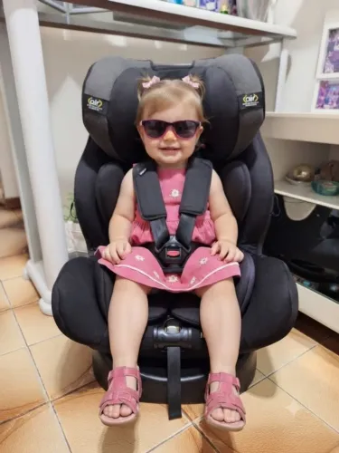 Cadeirinha de Aito Safety 1st Multfix de 0 a 36Kg com Isofix e airbag reclinavel e confort