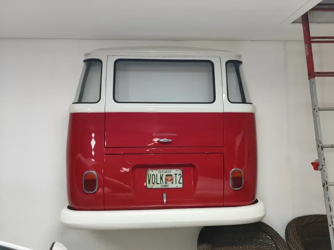 Frente e traseira de Kombi corujinha original para decoração
