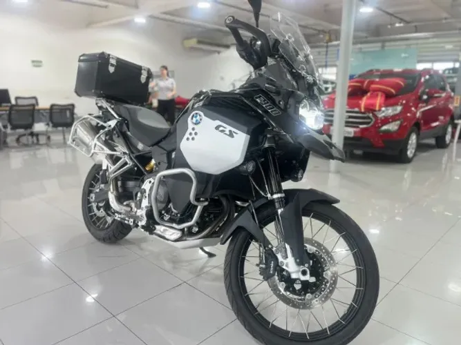 OPORTUNIDADE !!! F 900 GS ADVENTURE PLUS !!! ÚNICO DONO !!! APENAS 3.000 KM RODADOS !!!
