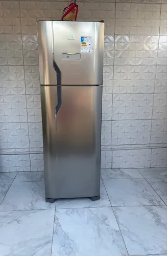 GELADEIRA ELECTROLUX INOX DFX41 DUPLEX FROST FREE PAINEL DIGITAL SEMINOVA 