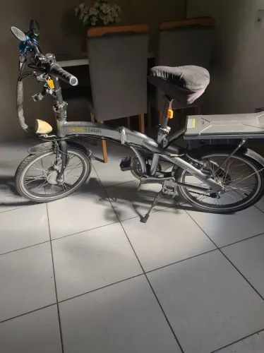 Bicicleta elétrica dobrável 