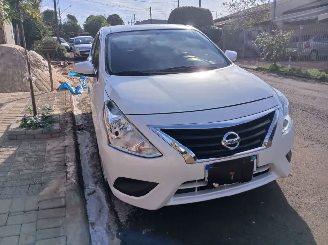 Nissan Versa SL 1.6 16V Flexstart 4P Mec. 2016