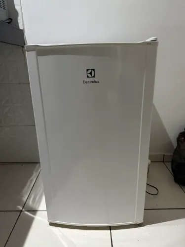 Frigobar Electrolux novo !