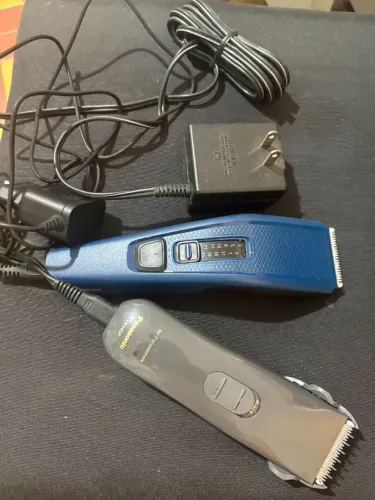 2 maquinas para cortar cabelo R$150,00
