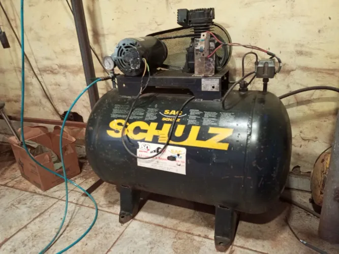 COMPRESSOR SHULTZ 200 LITROS