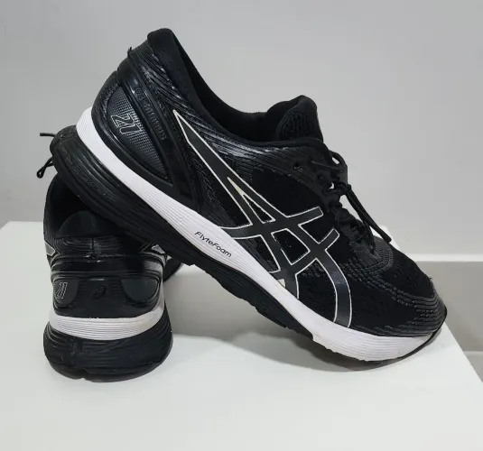 (Leia descrição) Tênis Asics Gel Nimbus 21 Original - Nº 44 - Conforto e Durabilidade