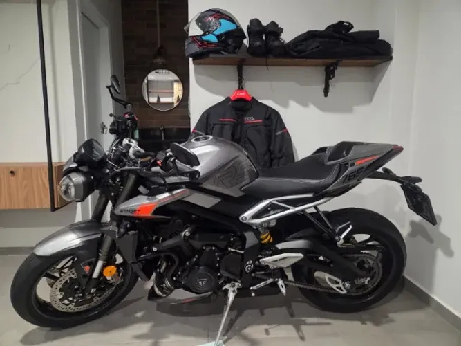 Triumph Street Triple 765 RS 2023