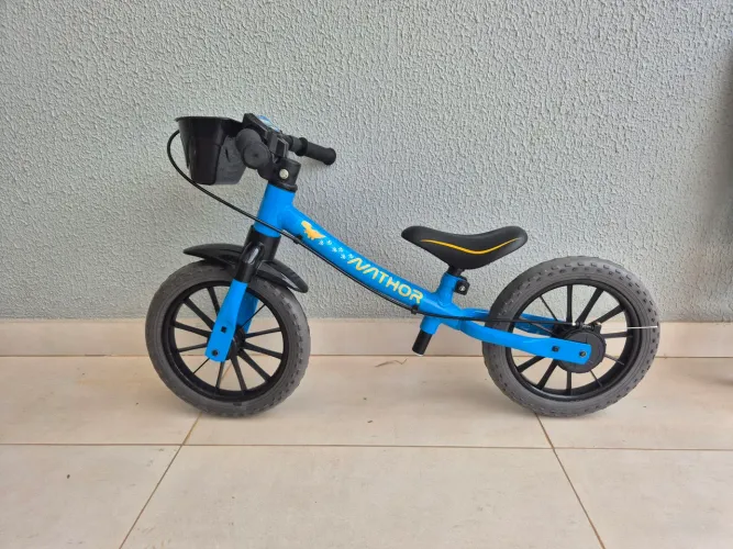 Bicicleta de equilíbrio nathor 