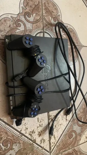 Vendo console Lenoxx retrô com 2 controles- para retiradas de peças/conserto