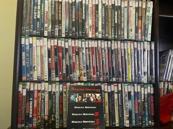 Lote Imperdível: 1480 itens entre DVD simples, BOX, DVD duplo e DVD triplo. Originais.