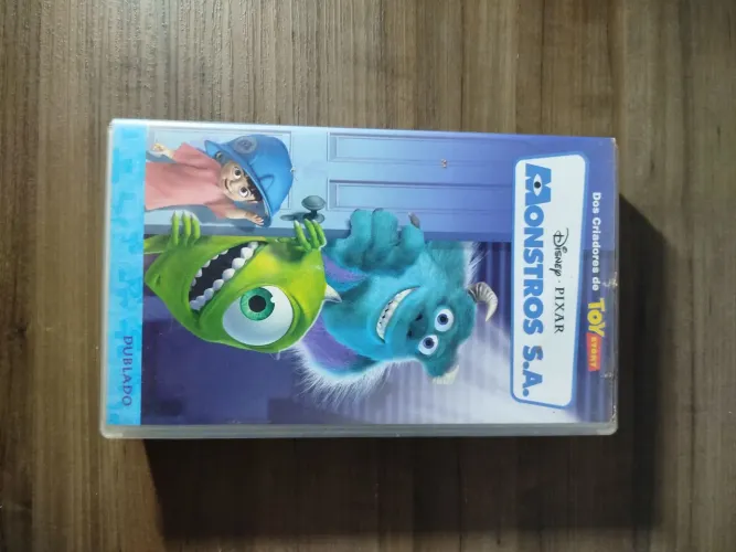 Fita VHS monstros S.A. dublado