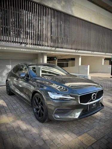 Volvo S60 T-4 Momentum 2.0 190cv 4P 2020
