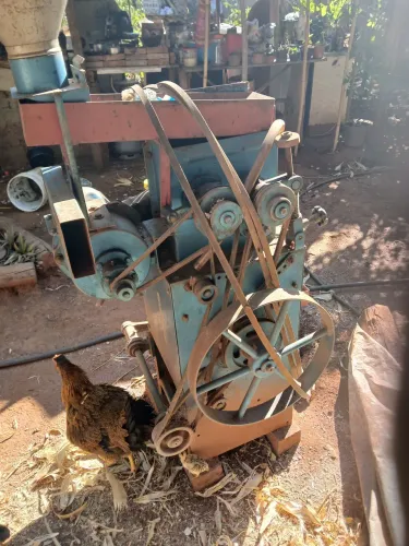 Maquina de pilar arroz 