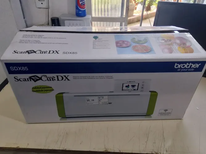 Máquina para recorte com scanner Brother sdx85 nova na caixa com NF