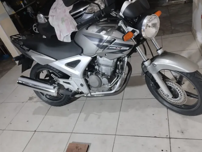 CBX 250 Twister baixa km