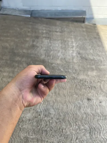 Iphone XR preto 64Gb