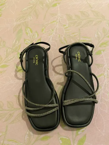 Sapato/ sandália 