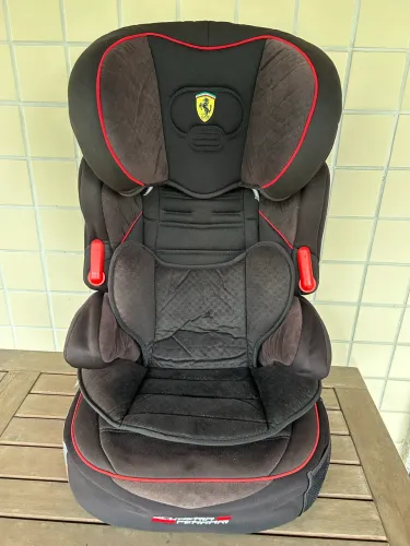 Cadeirinha e booster para carro