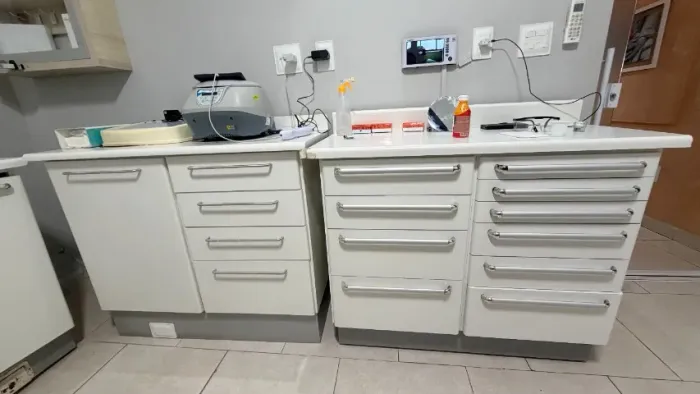 Móveis Odontológicos Compact Duplo Light Pia/gaveteiro + Armário gaveteiros