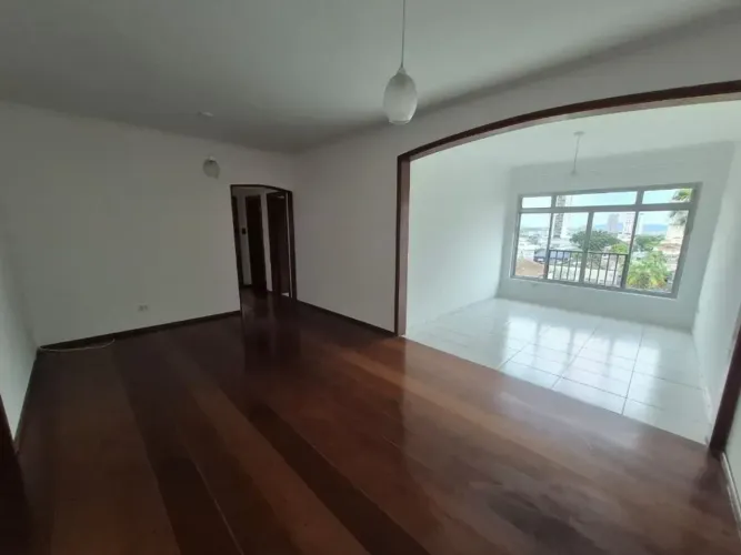 Imóvel para aluguel possui 90 metros quadrados com 2 quartos em Vila Mathias - Santos - SP