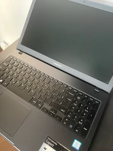 Notebook Samsung i5 8GB SSD Windows 11 Pro - NP350XBE