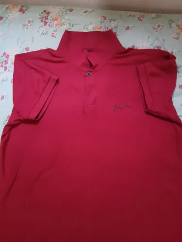 Camisa polo vermelha