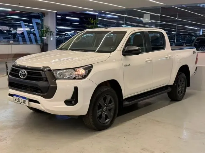 Toyota Hilux CD SR 4X4 2.8 TDI Diesel Aut. 2024
