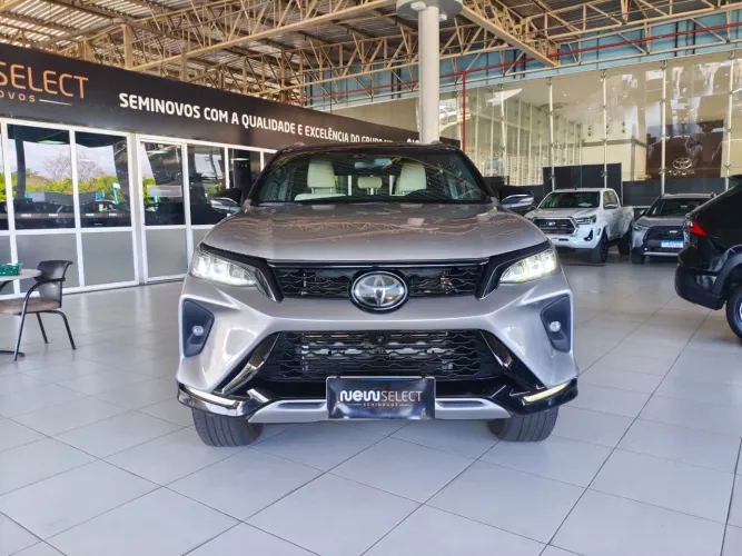 Toyota Hilux SW4 Diamond 2.8 TB 4X4 Die. Aut. 2022