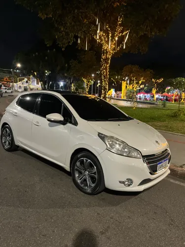 Peugeot 208 Griffe 1.6 Flex 16V 5P Aut. 2014